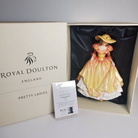 Royal Doulton Figurine “Heartfelt Wishes” HN5421 - Picture 4 of 10